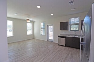 Sydney Trace Apartments in Jacksonville, FL - Building Photo