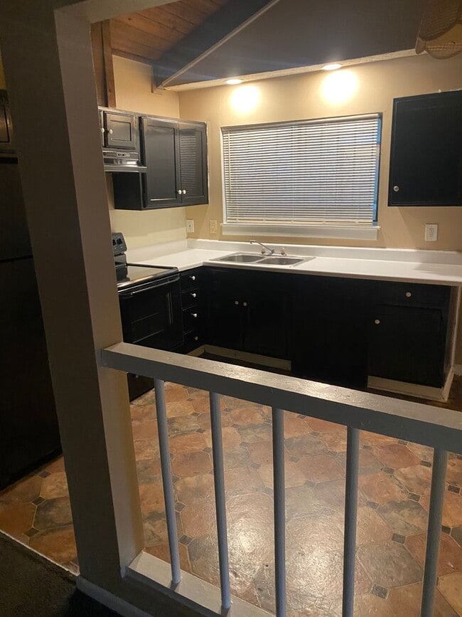 property at 3575 Oakvale Rd