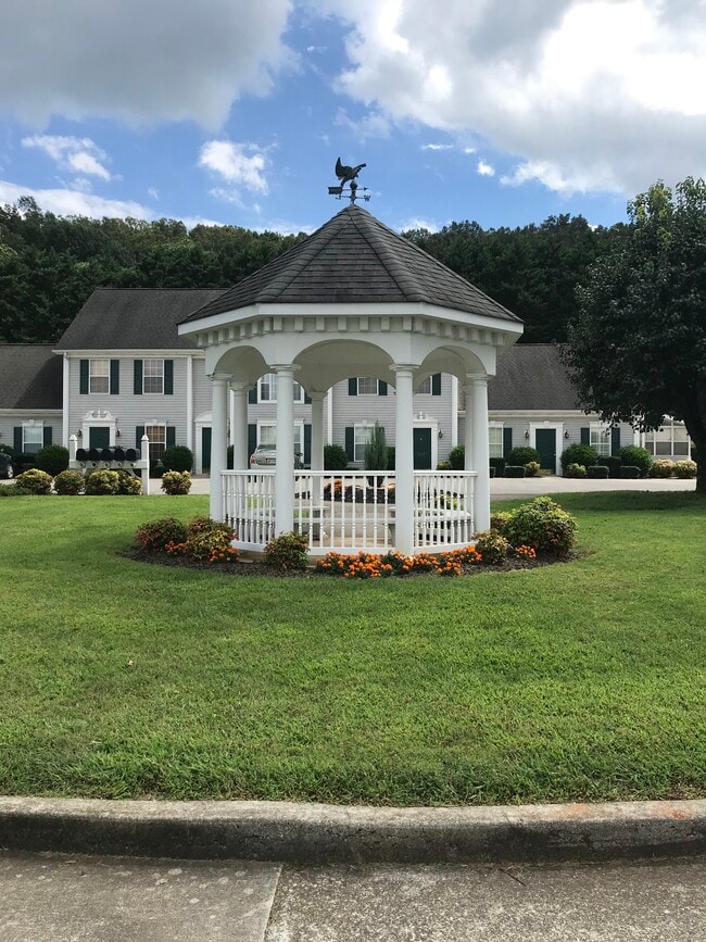 3057 Lee Hwy, Unit 3057 in Athens, TN - Building Photo - Building Photo