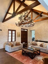 5214 Little Creek Trail in Spicewood, TX - Building Photo - Building Photo