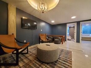 127 Meserole St in Brooklyn, NY - Building Photo - Building Photo