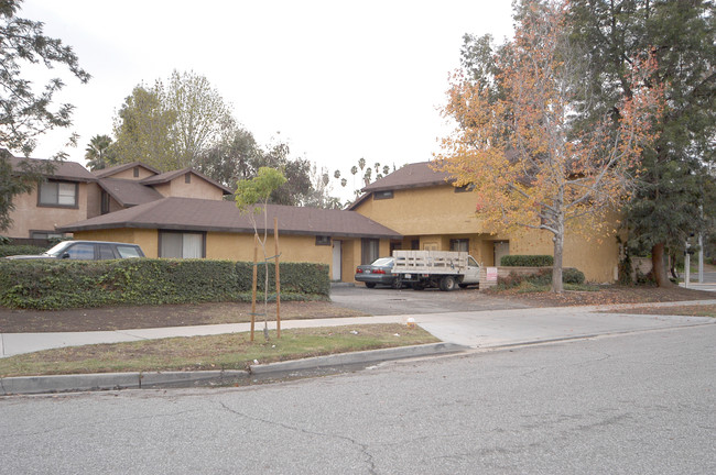 Plum Tree Apartments in Riverside, CA - Building Photo - Building Photo