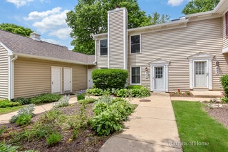 453 Kensington Ct in Naperville, IL - Building Photo - Building Photo