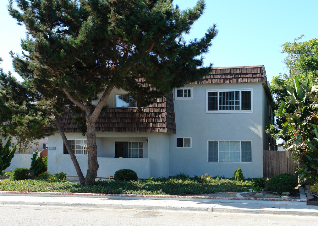 5325 Driftwood St in Oxnard, CA - Building Photo