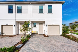 Havens at Hickory Tree | Townhome Apartments in St. Cloud, FL - Foto de edificio - Building Photo