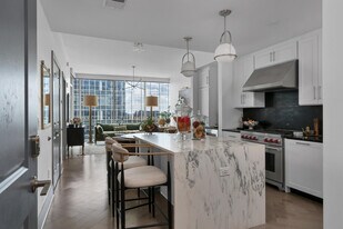 1616 West End Ave in Nashville, TN - Building Photo