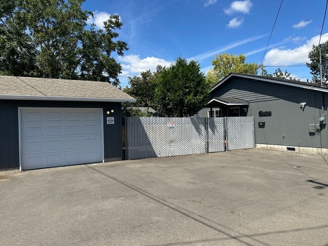 70 Jefferson Alley in Eugene, OR - Building Photo - Building Photo