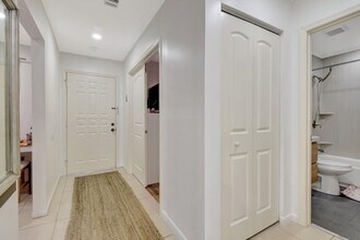 5151 W Club Cir in Boca Raton, FL - Building Photo - Building Photo