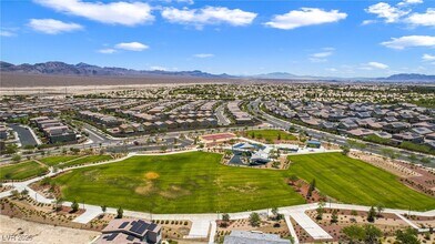 4202 Lunar Cyn Ave in North Las Vegas, NV - Building Photo - Building Photo