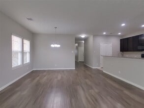 210 Pequin Rd in Crosby, TX - Building Photo - Building Photo