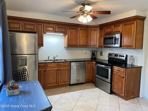 1369 Jimmy Buffett Mem Hwy in Satellite Beach, FL - Building Photo - Building Photo