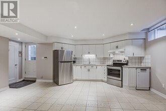 50 Florence Ave in Toronto, ON - Building Photo - Building Photo