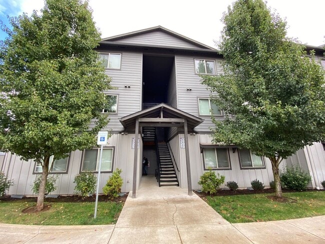4245 Hawthorne Ave NE in Salem, OR - Building Photo - Building Photo