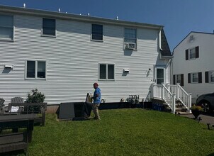263 Middletown Ave, Unit 263 Middletown Avenue in Wethersfield, CT - Foto de edificio - Building Photo
