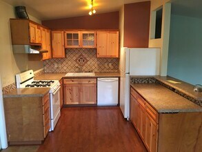 13550 SW Berthold Ave in Beaverton, OR - Building Photo - Building Photo