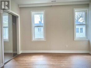 831 Beach Blvd in Hamilton, ON - Building Photo - Building Photo