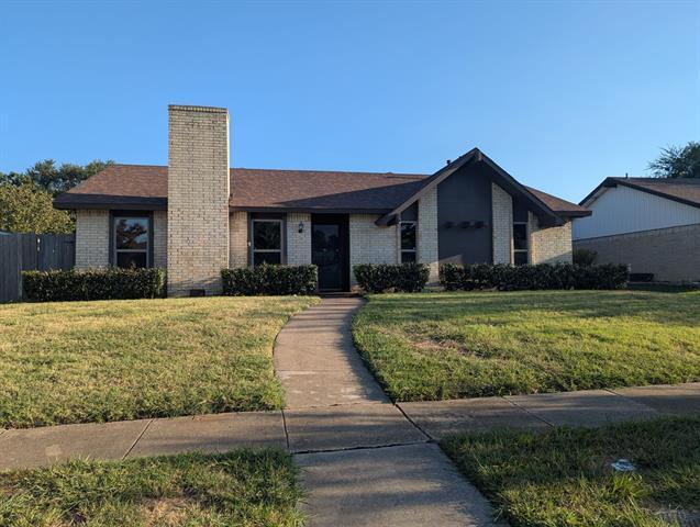 1308 Cherry Hill Ln in Lewisville, TX - Building Photo