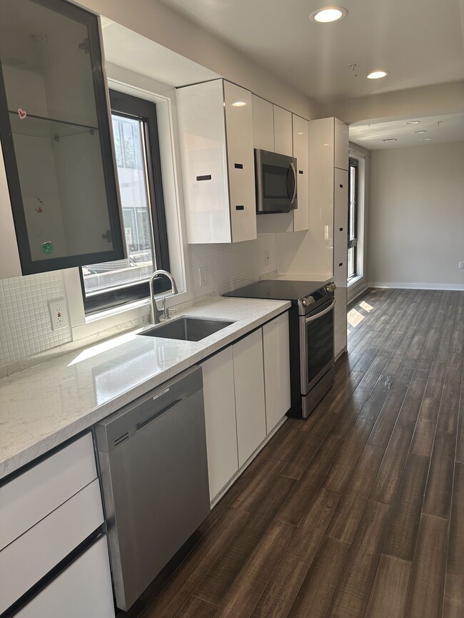 2610 Georgia Ave NW, Unit 1 in Washington, DC - Foto de edificio - Building Photo