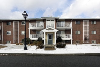 4-16 Summer St in Manchester, MA - Foto de edificio - Building Photo