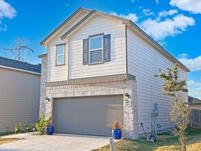 8413 Amistad Cove in Converse, TX - Building Photo - Building Photo