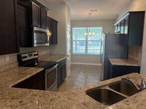 531 Pacito Way in St. Cloud, FL - Building Photo - Building Photo