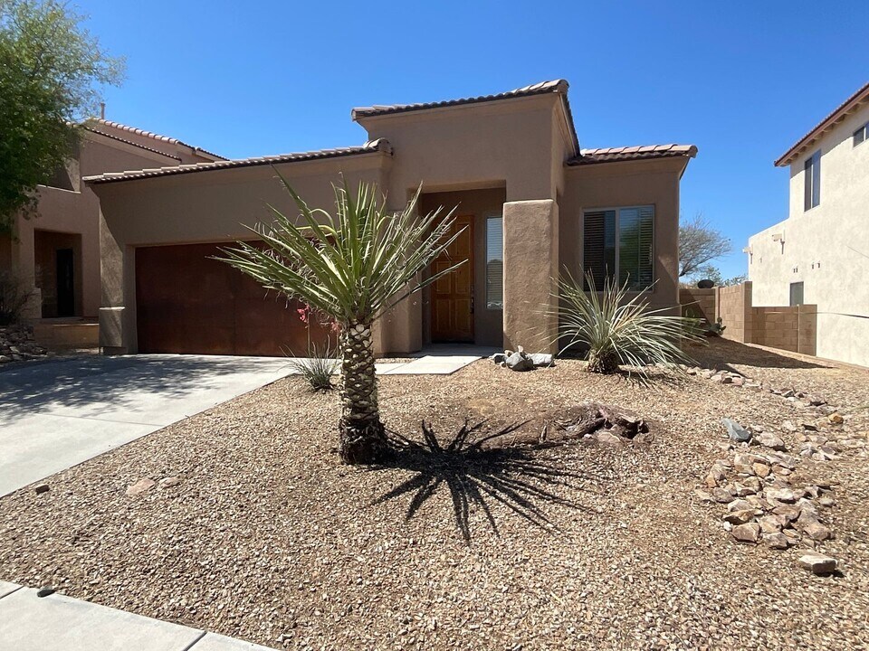 10854 E New Rock Ridge Dr in Vail, AZ - Building Photo