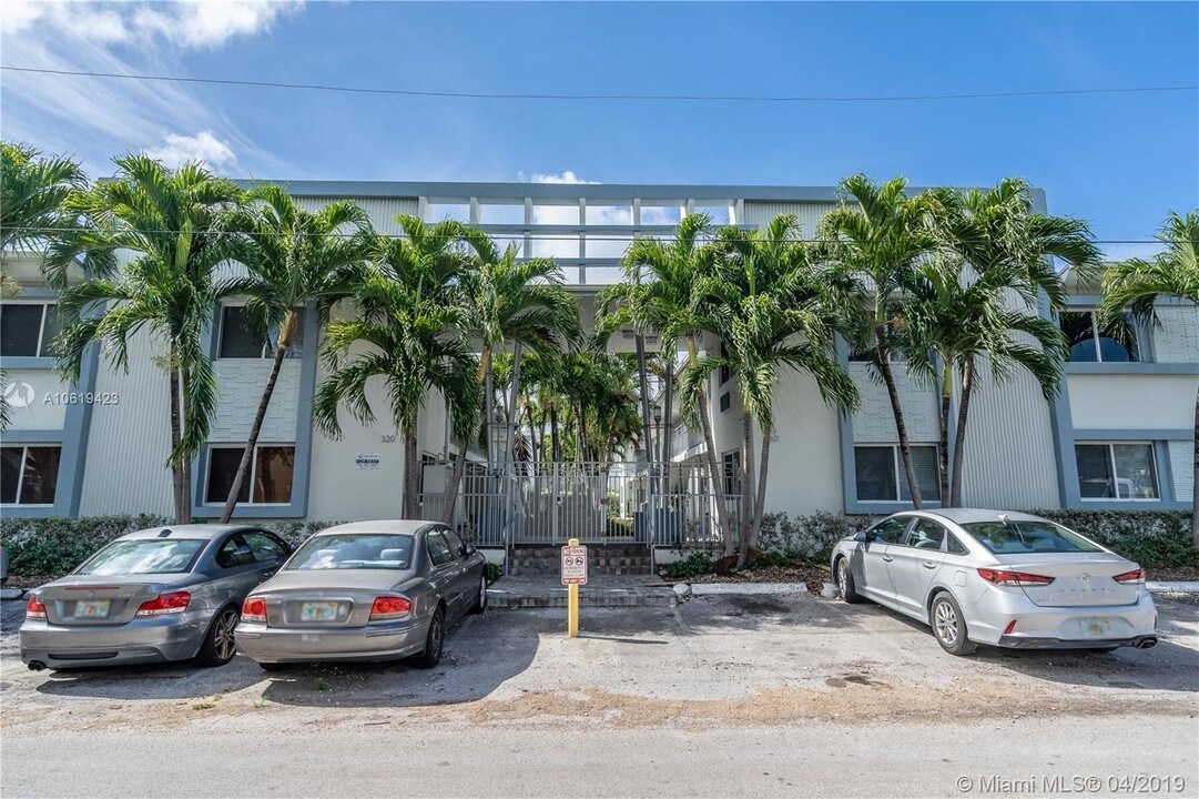 320 86th St-Unit -6 in Miami Beach, FL - Building Photo