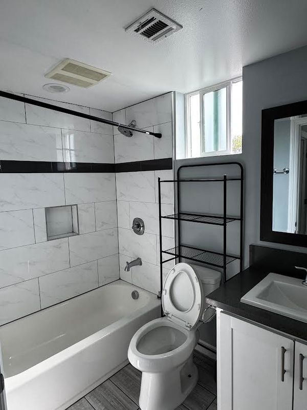 433 1/2 East 30th Street in Los Angeles, CA - Building Photo - Building Photo