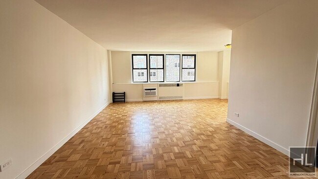East 79th Street, Unit 8W in New York, NY - Building Photo - Building Photo