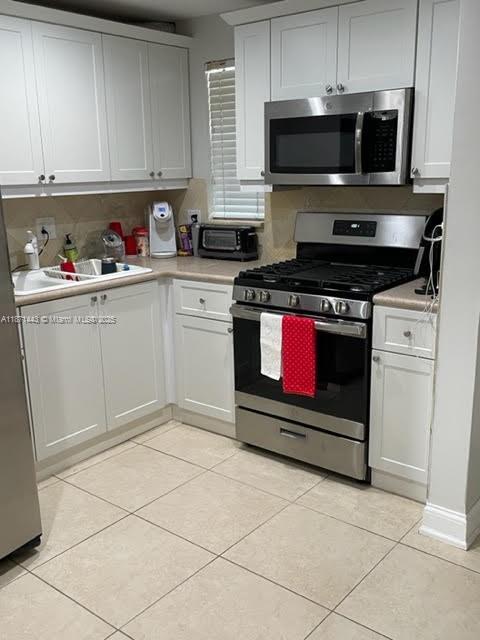 6705 N Kendall Dr in Pinecrest, FL - Building Photo - Building Photo