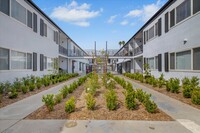 Fully Renovated Apartment Homes in Riverside photo'