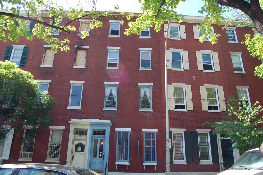 1314 Pine Street | 7 Units in Philadelphia, PA - Building Photo