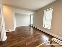 15 Ruggles St, Unit 5 in Boston, MA - Foto de edificio - Building Photo