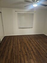 146 Green Bay Rd, Unit 1 in Glencoe, IL - Building Photo