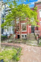 8 R St NW, Unit Bedroom #4 in Washington, DC - Building Photo - Building Photo