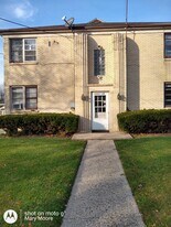 2206 8th Ave, Unit #2 in Rockford, IL - Building Photo