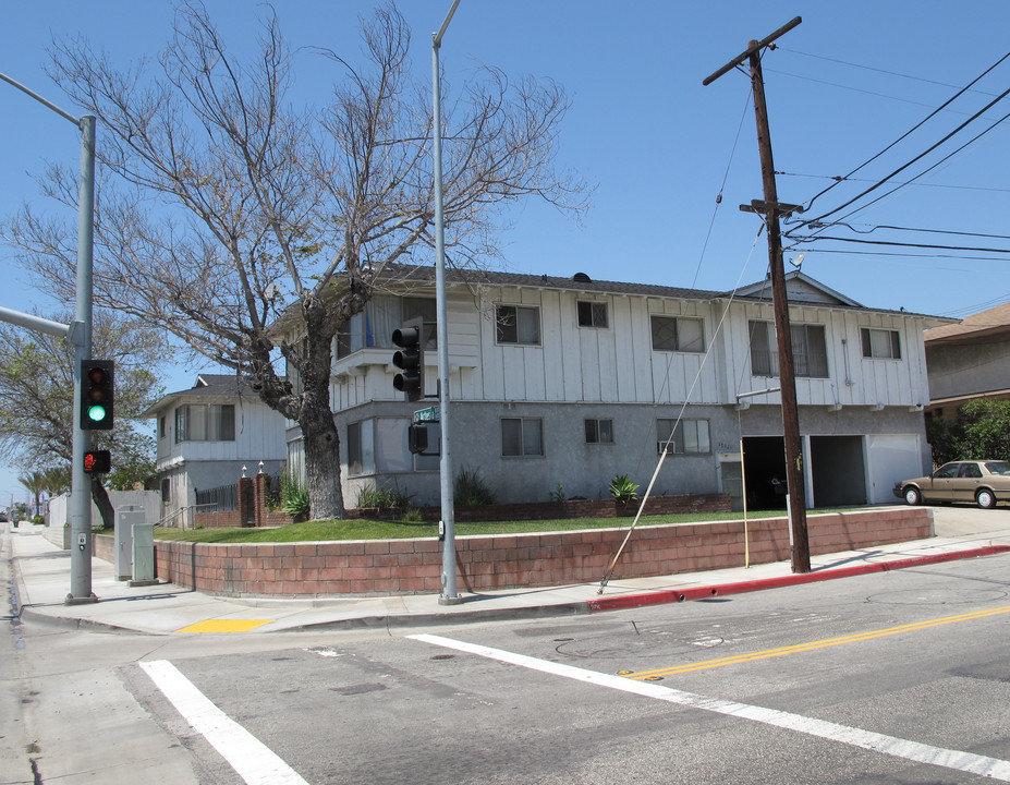 17321 Dalton Ave in Gardena, CA - Building Photo