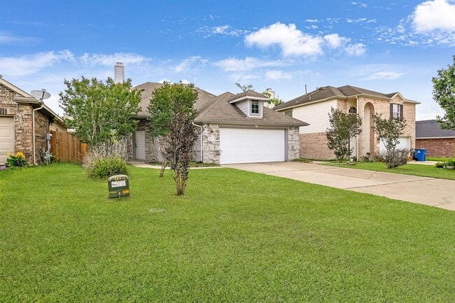 18436 Sunrise Pines Dr in Montgomery, TX - Foto de edificio - Building Photo