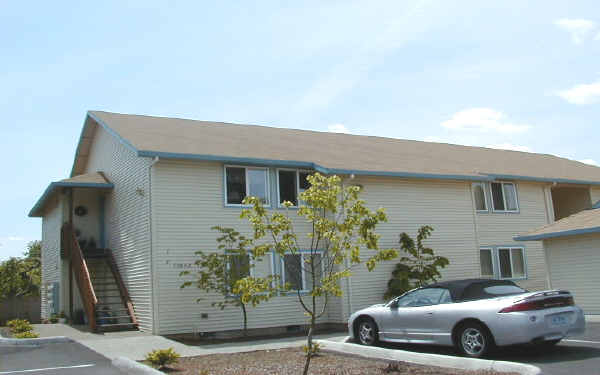 Powell Station Apartments in Portland, OR - Foto de edificio