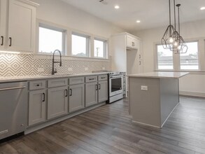 615 King Arnold St in Atlanta, GA - Foto de edificio - Building Photo