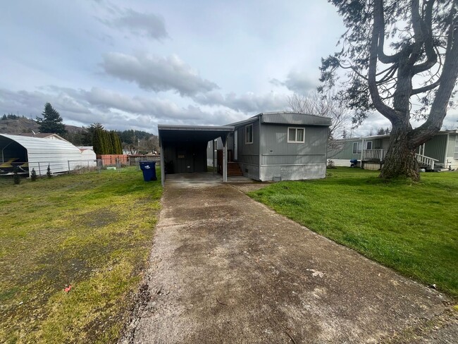 property at 1901 Harbor Dr