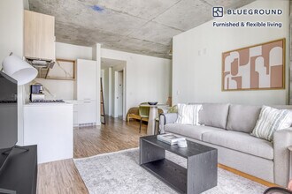 165 North Des Plaines Street-SI FL9-ID749, Unit SI FL9-ID749 in Chicago, IL - Foto de edificio - Building Photo