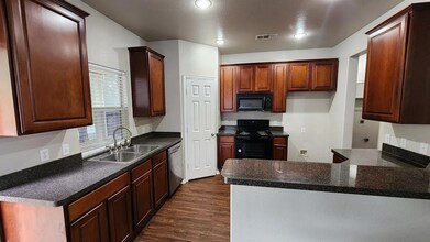 10014 Cedar Lake Dr in Providence Village, TX - Building Photo - Building Photo