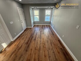 47 Bogle St, Unit 2 in Fall River, MA - Building Photo