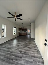1006 N Clarence Ave in Edinburg, TX - Building Photo - Building Photo