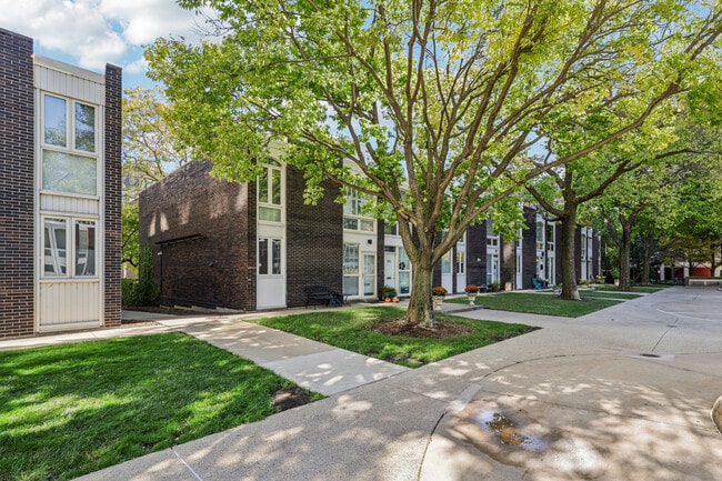 property at 1319 N Sandburg Terrace