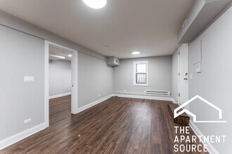 5746 N Winthrop Ave, Unit 203 in Chicago, IL - Foto de edificio - Building Photo