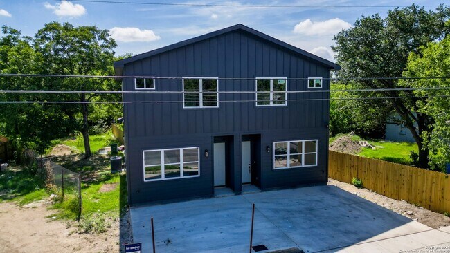 820 S Walters St-Unit -820 S Walters #1 in San Antonio, TX - Building Photo - Building Photo