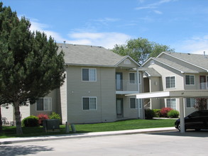 Lincoln Square in Mountain Home, ID - Foto de edificio - Building Photo