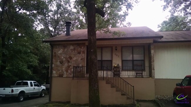 property at 207 Hickory Glen